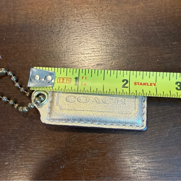 COACH Hang Tag Gold Metallic Leather Key Fob Bag Charm 2” Keychain - Picture 4 of 5